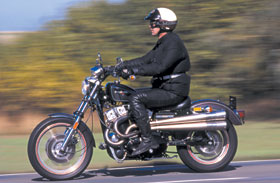 Kradblatt – Staging