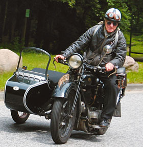 Kradblatt – Staging