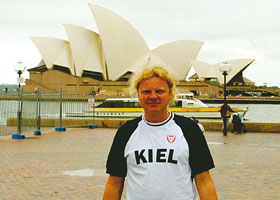 Kradblatt – Staging