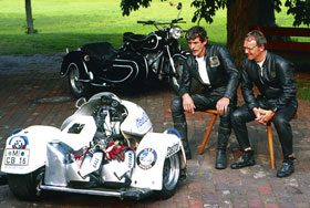 Kradblatt – Staging