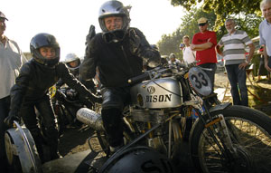 Kradblatt – Staging