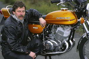 Kradblatt – Staging