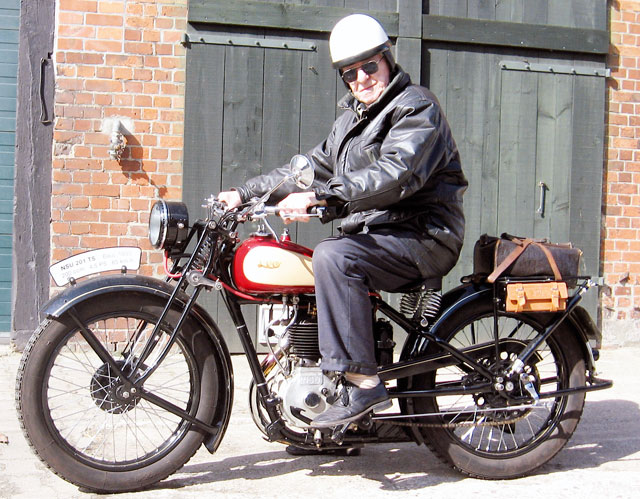 Kradblatt – Staging