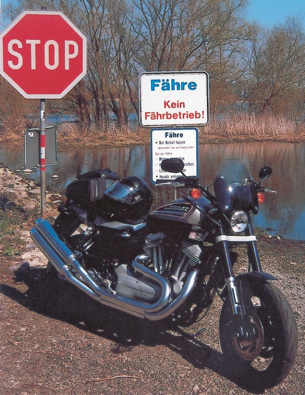 Kradblatt – Staging