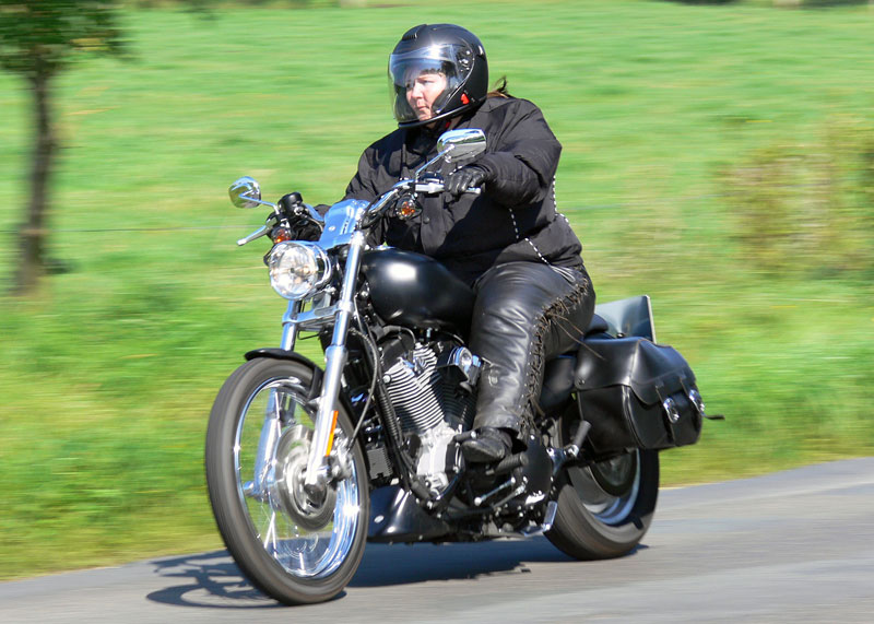 Kradblatt – Staging