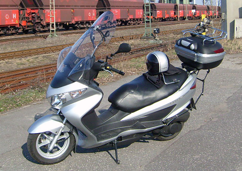 Kradblatt – Staging