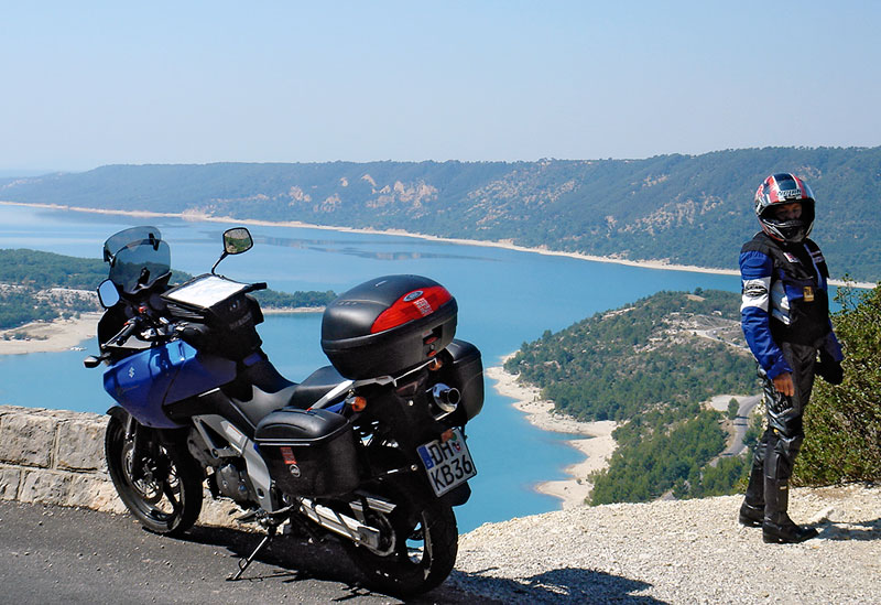 Kradblatt – Staging