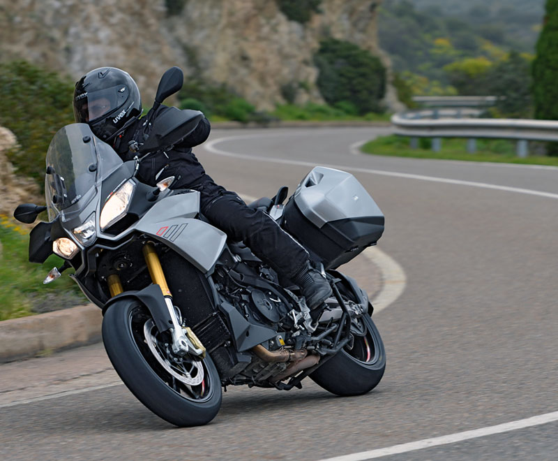 Kradblatt – Staging