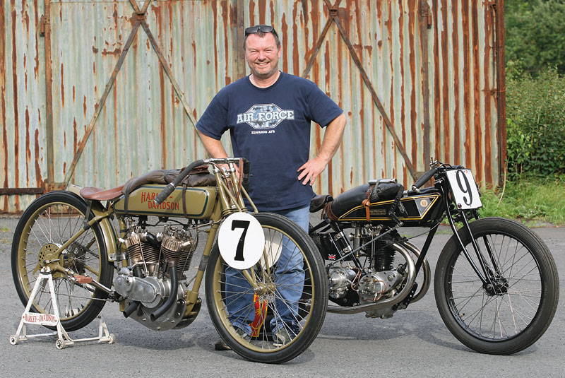 Kradblatt – Staging