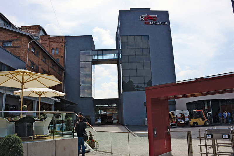 Kradblatt &#8211; Staging