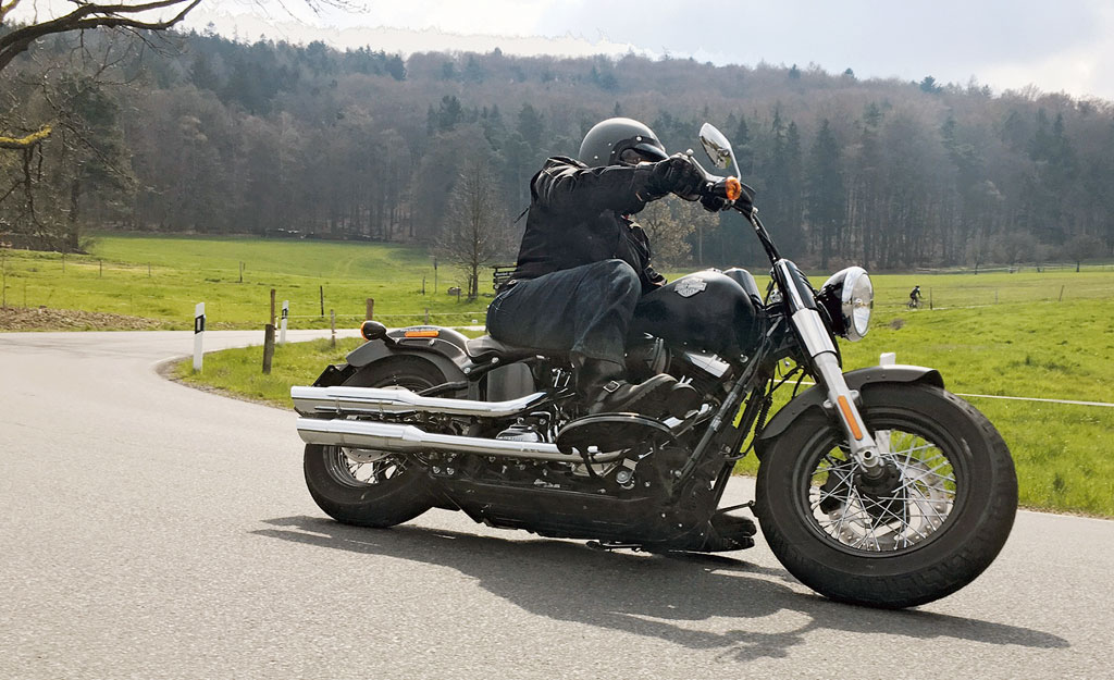 Kradblatt – Staging