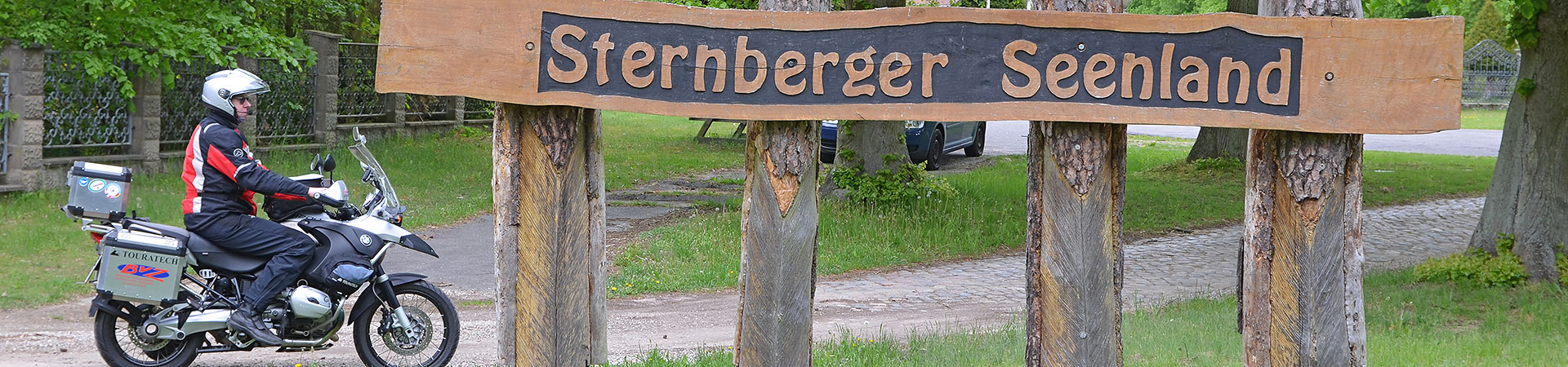 Kradblatt – Staging