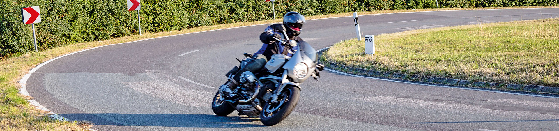 Kradblatt – Staging