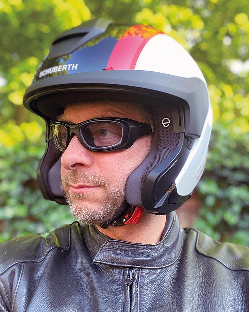 Schuberth M1 Pro mit Brille