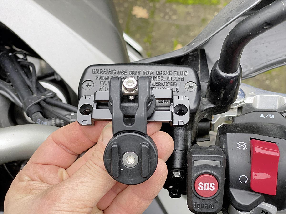Brake Mount auf maximale Breite ausgezogen - reicht beim X-ADV nicht.
