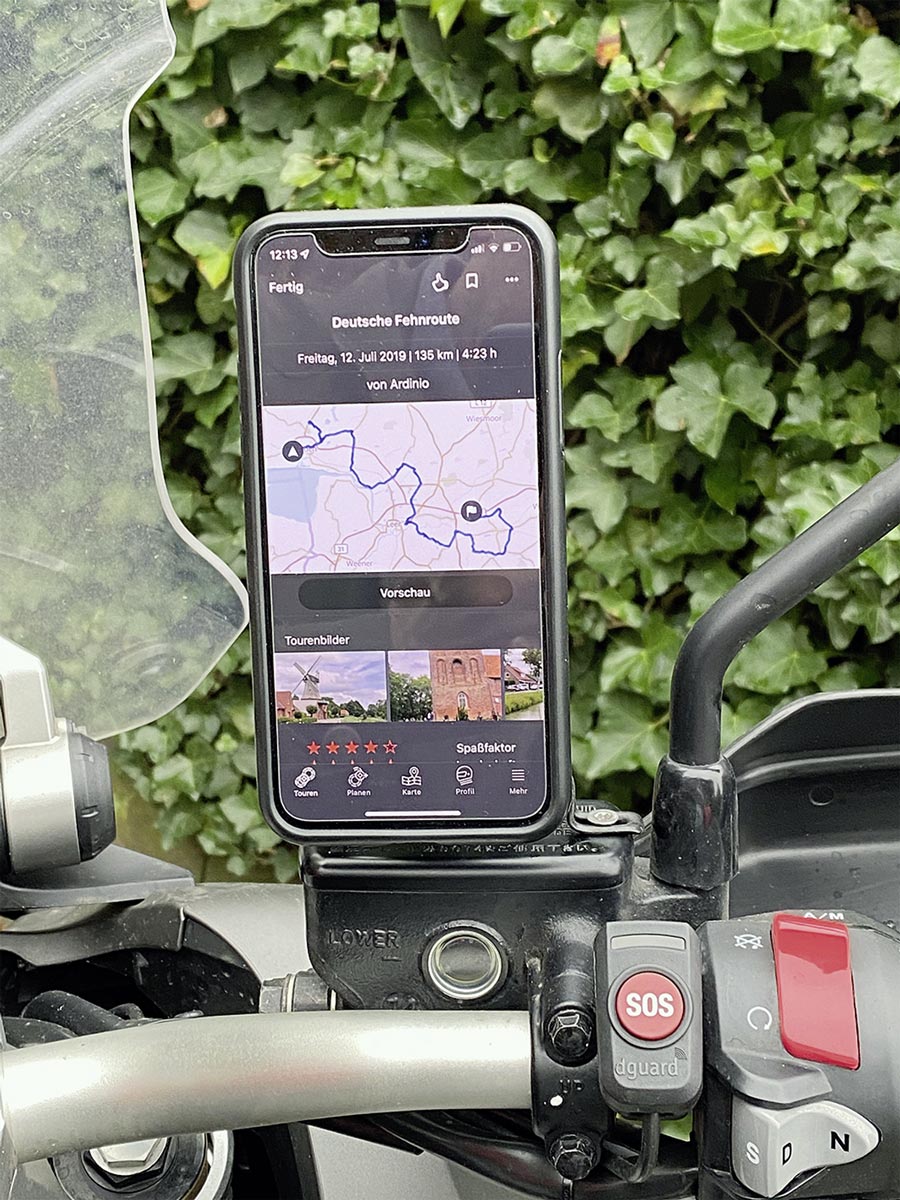 Navigation auf dem Ausgleichsbehälter platziert