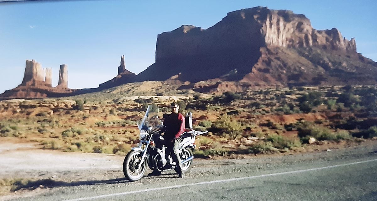 Yamaha XJ 750 Maxim in Utah am Monument Valley in den 80er Jahren