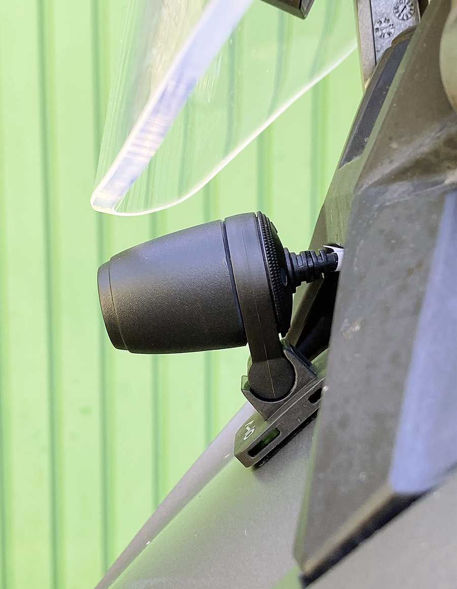 MiVue Frontkamera an Honda X-ADV 750