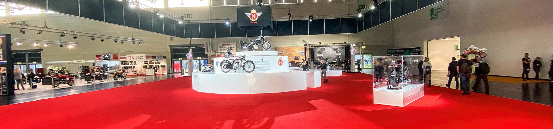 Kradblatt – Staging