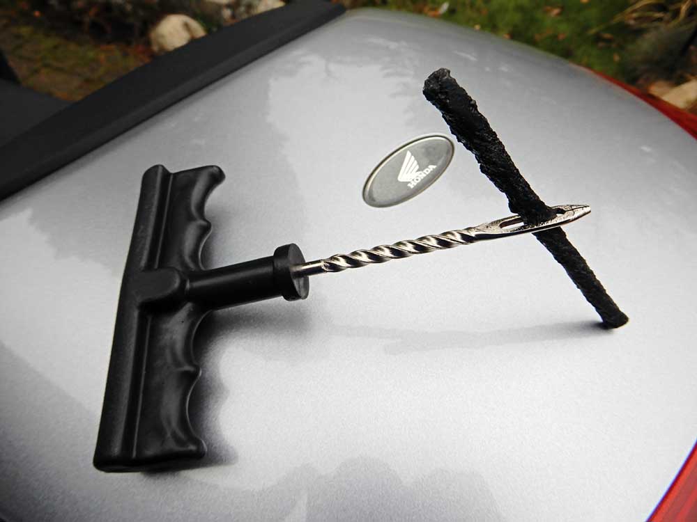 2. Vulkanisierstreifen einfädeln