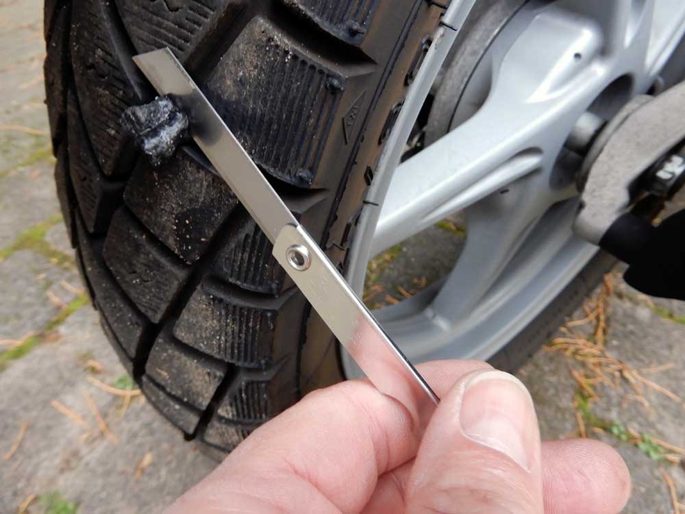 4. Überstand abschneiden