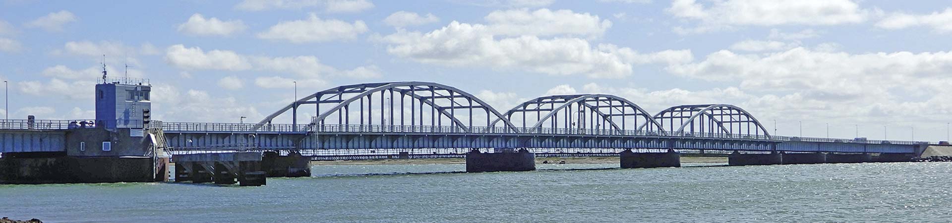 Kradblatt – Staging