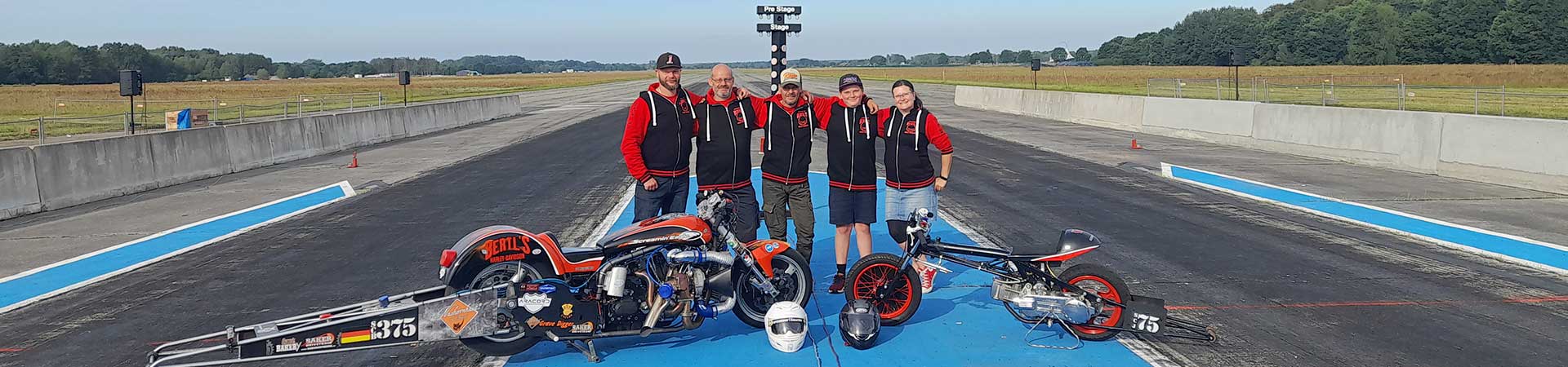 Kradblatt – Staging