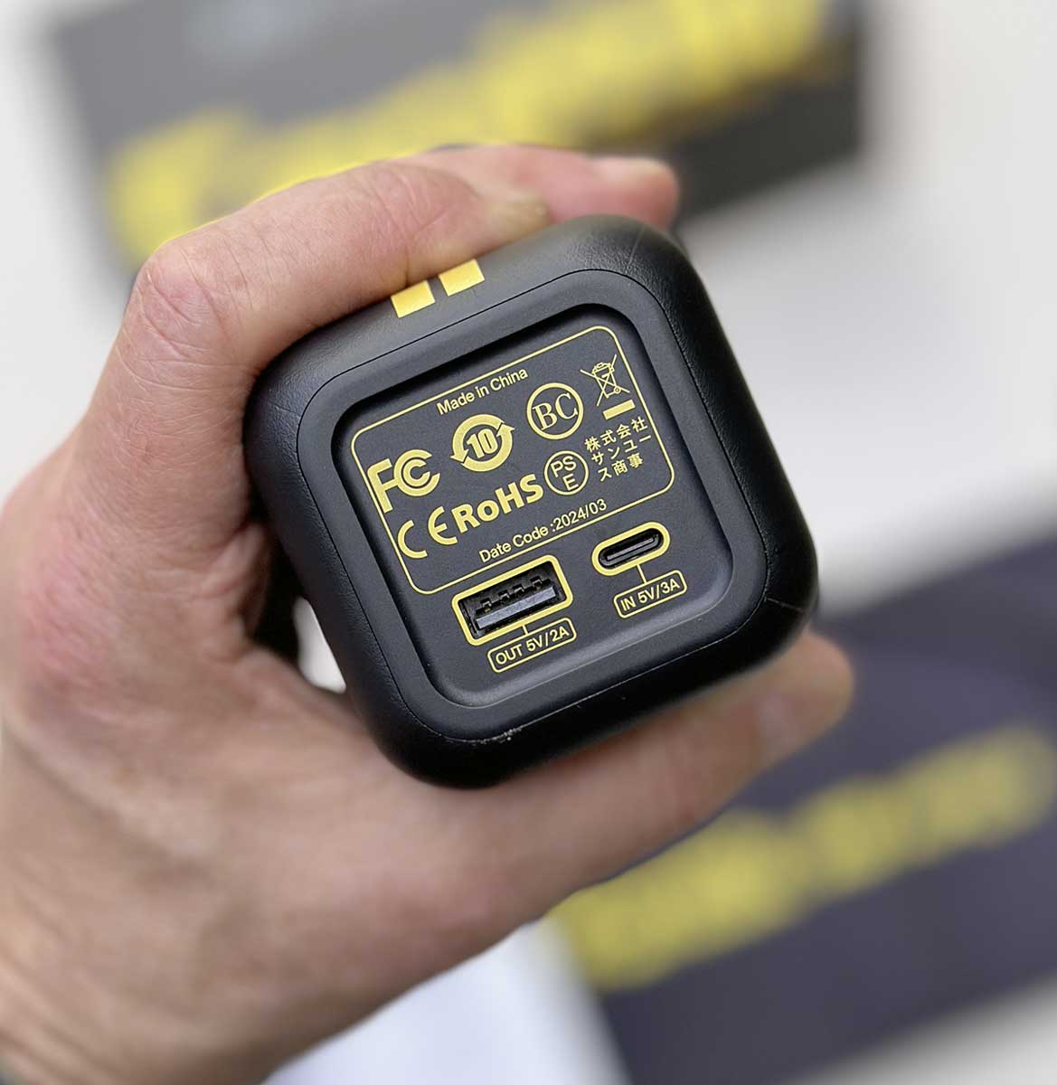 Fanttik X8 APEX Powerbank-Anschluss